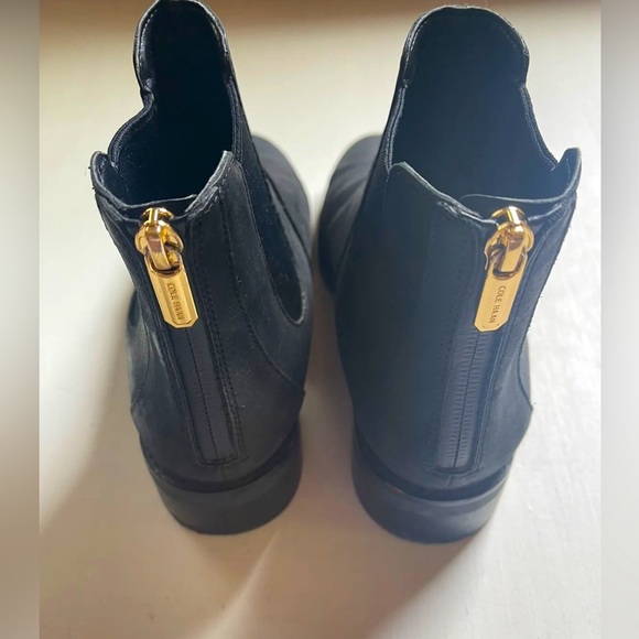 Cole Haan Women's Sz 7 B Reid WaterProof Ankle Bootie Black W22340 - Picture 4 of 5